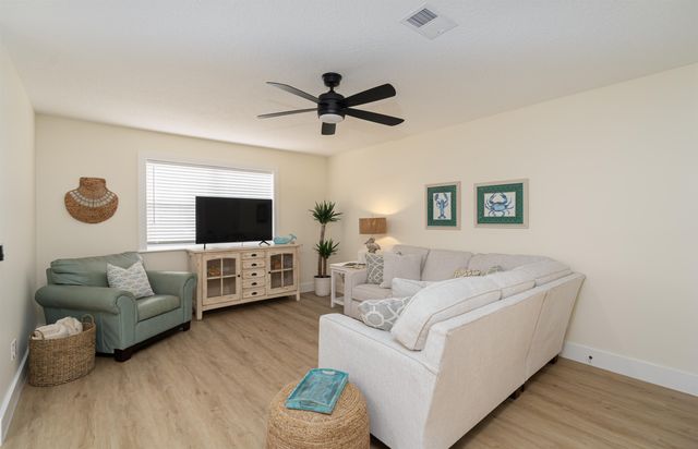 203 E St C, St Augustine, FL 32080