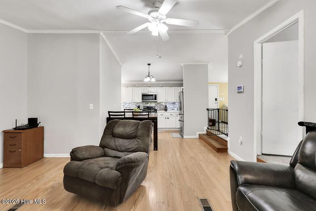 132 Holiday Drive, Hampstead, NC 28443