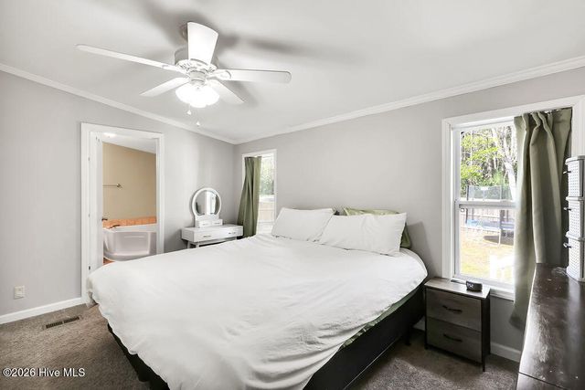 132 Holiday Drive, Hampstead, NC 28443