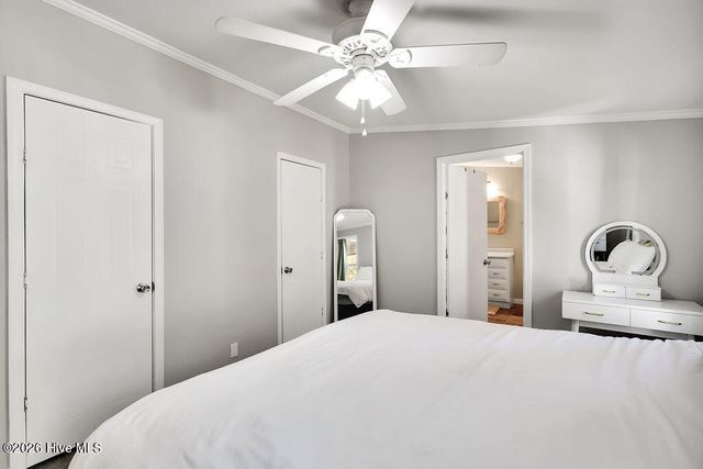 132 Holiday Drive, Hampstead, NC 28443