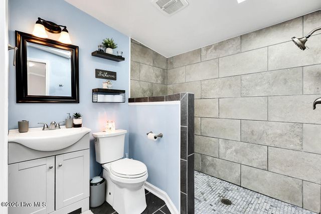 132 Holiday Drive, Hampstead, NC 28443