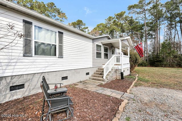 132 Holiday Drive, Hampstead, NC 28443