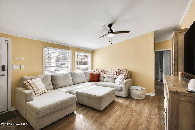 132 Holiday Drive, Hampstead, NC 28443