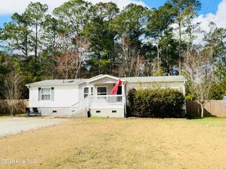 132 Holiday Drive, Hampstead, NC 28443