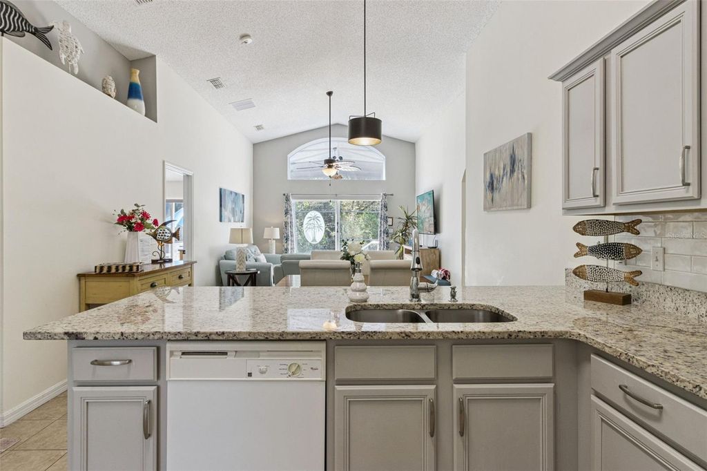 Image 11 of property listing at 138 MADIERA BEACH BOULEVARD, Kissimmee, FL 34746