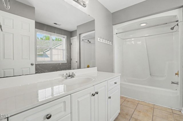 154 Grande Meadow Way, Cary, NC 27513