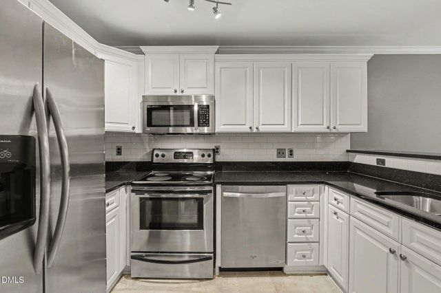 154 Grande Meadow Way, Cary, NC 27513