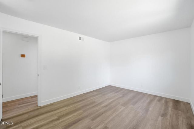 2057 Calle La Sombra 3, Simi Valley, CA 93063