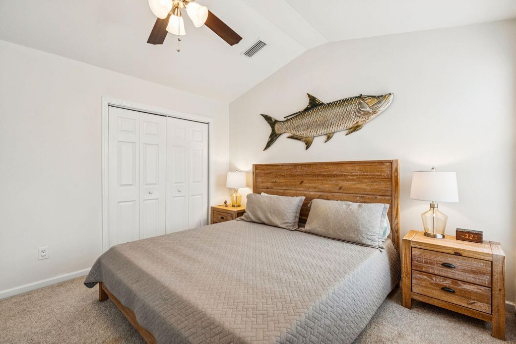 Image 16 of property listing at 1466 Hamlin Park Circle, Mount Pleasant, SC 29466