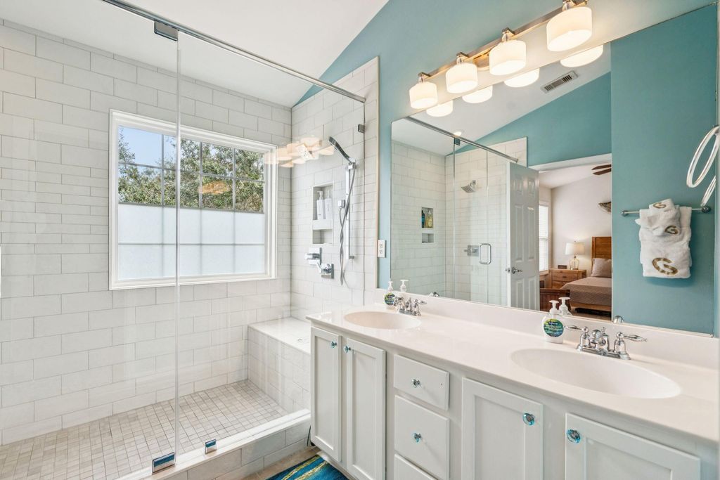 Image 18 of property listing at 1466 Hamlin Park Circle, Mount Pleasant, SC 29466