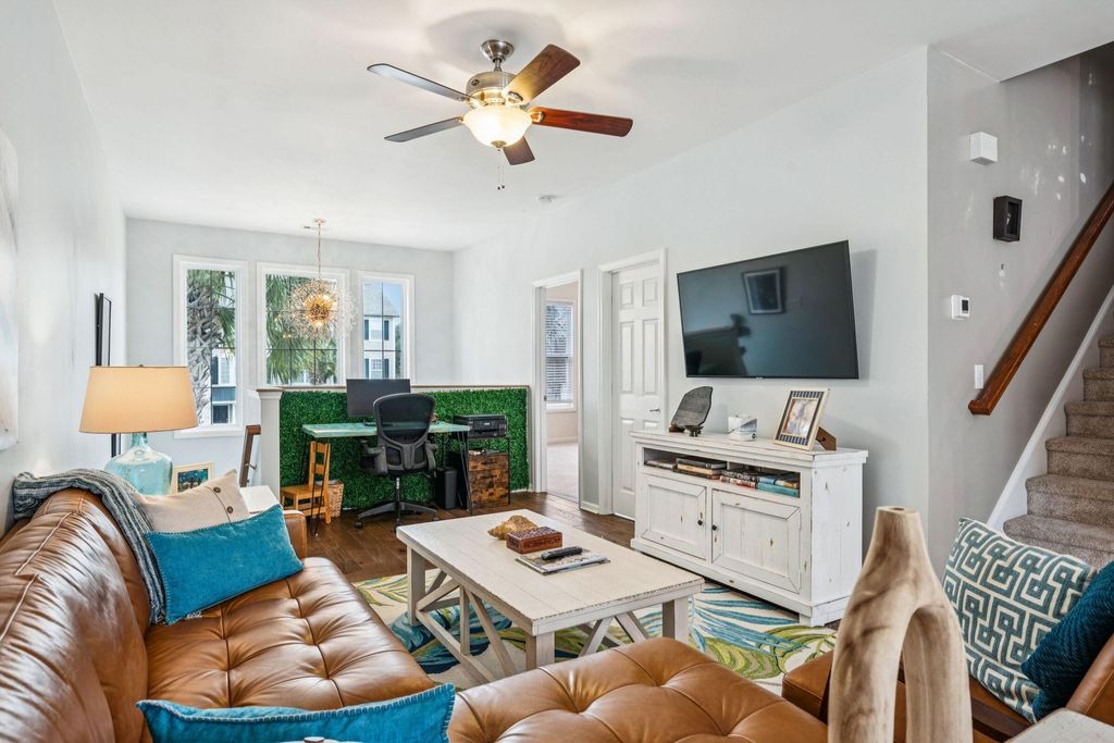 Image 6 of property listing at 1466 Hamlin Park Circle, Mount Pleasant, SC 29466