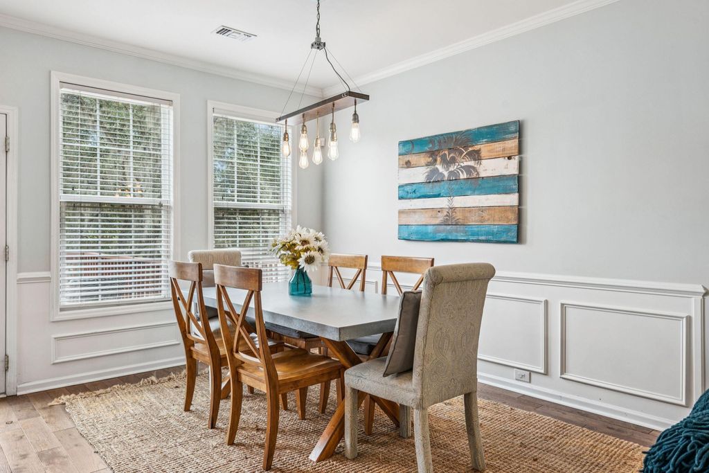 Image 7 of property listing at 1466 Hamlin Park Circle, Mount Pleasant, SC 29466