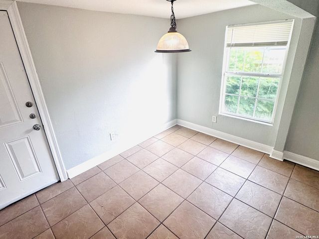 563 N SAN HORACIO AVE, San Antonio, TX 78228