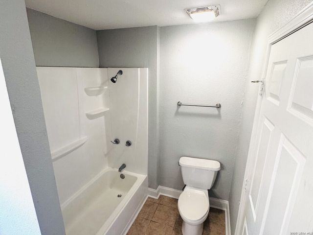 563 N SAN HORACIO AVE, San Antonio, TX 78228