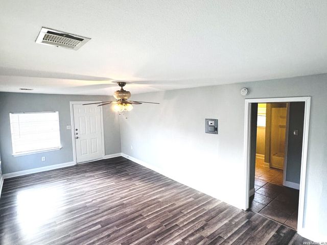 563 N SAN HORACIO AVE, San Antonio, TX 78228