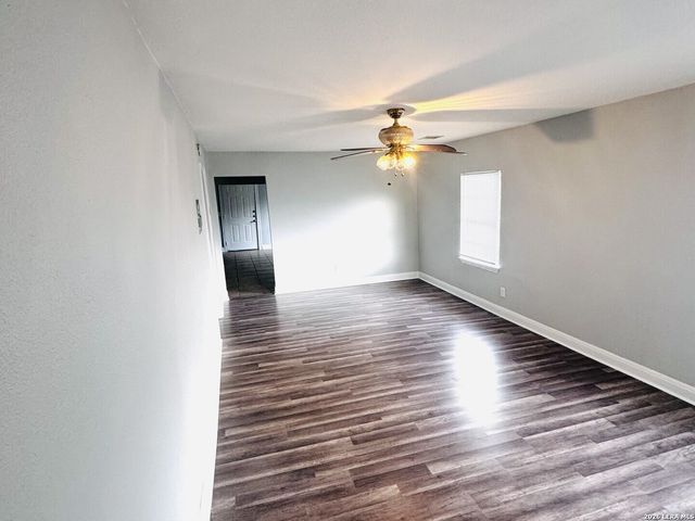 563 N SAN HORACIO AVE, San Antonio, TX 78228
