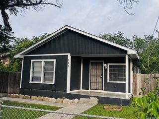 563 N SAN HORACIO AVE, San Antonio, TX 78228