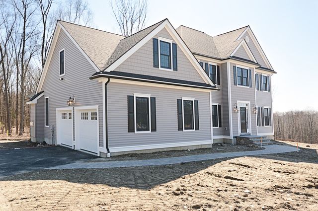 37 Bayliss Way, Uxbridge, MA 01569