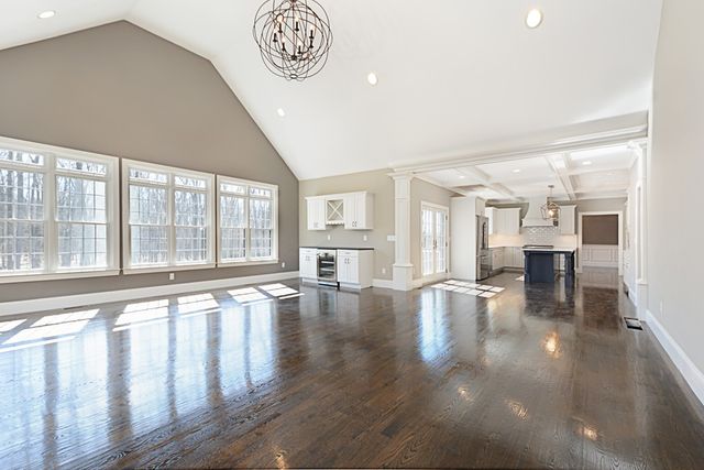 37 Bayliss Way, Uxbridge, MA 01569