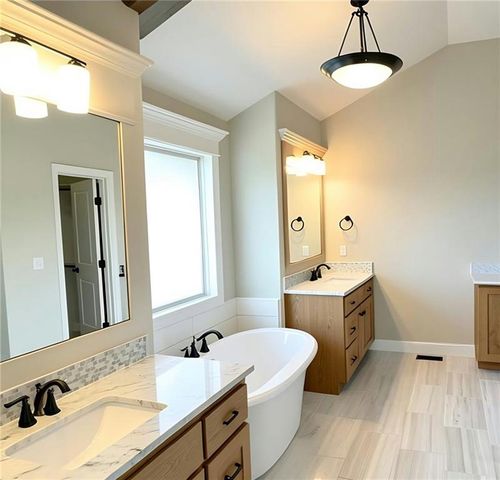 12496 S Barth Road, Olathe, KS 66061