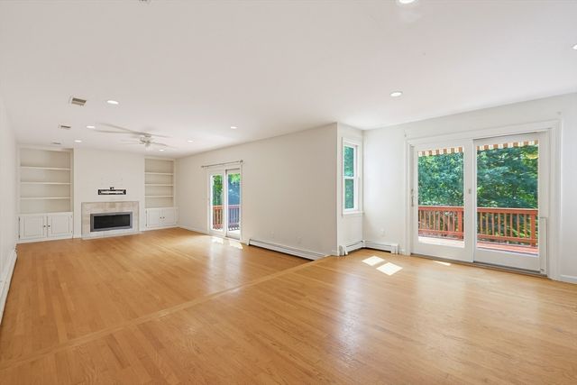 250 Palisades Cir, Stoughton, MA 02072