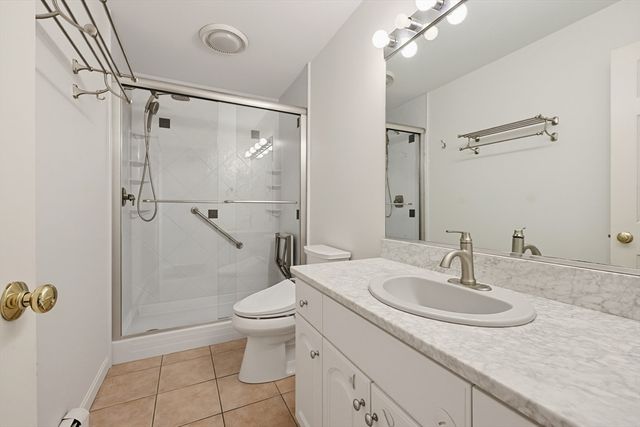 250 Palisades Cir, Stoughton, MA 02072