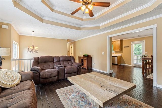 4718 Middleboro Lane, Gainesville, GA 30506