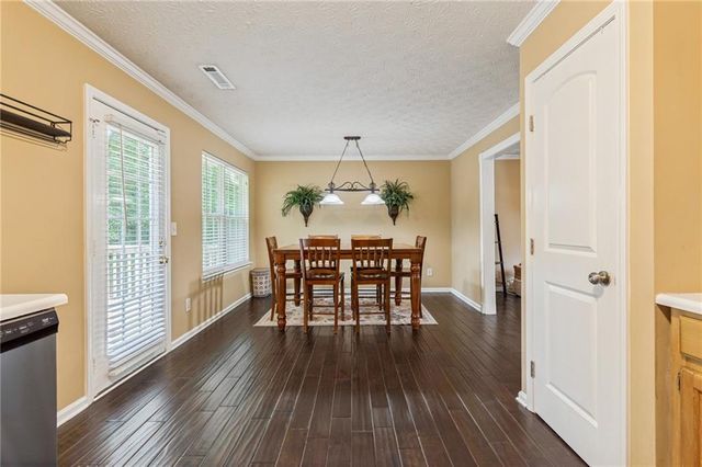 4718 Middleboro Lane, Gainesville, GA 30506