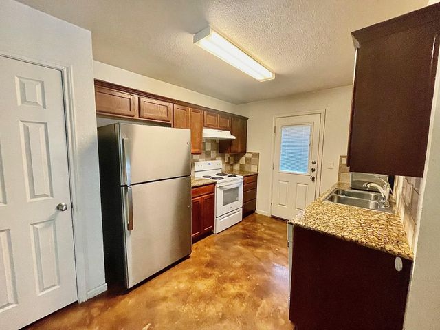 5018 205 LOOP B, Temple, TX 76502