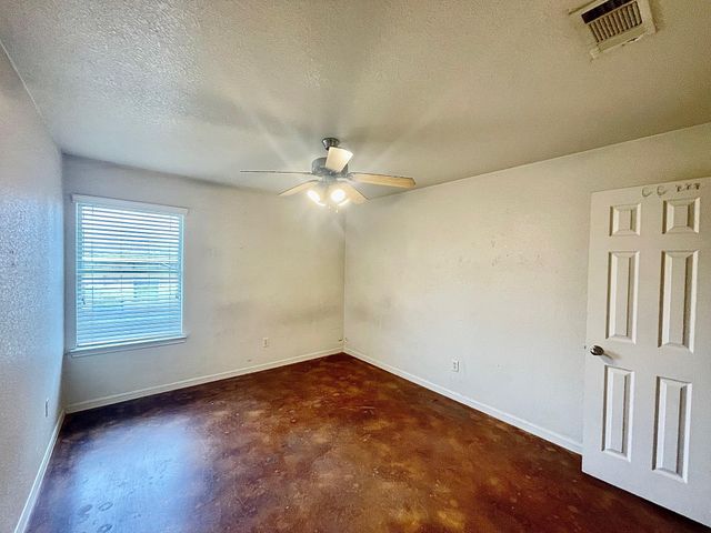 5018 205 LOOP B, Temple, TX 76502