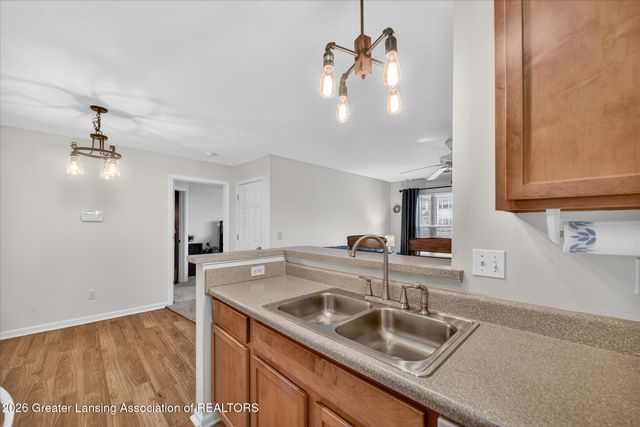 12948 Townsend 611, Grand Ledge, MI 48837