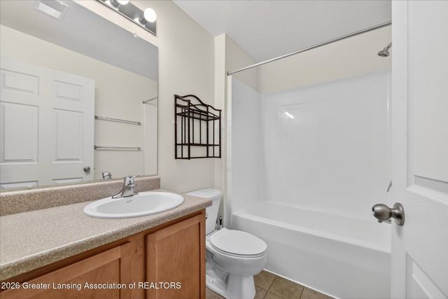 12948 Townsend 611, Grand Ledge, MI 48837