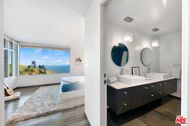 21766 Azurelee Drive, Malibu, CA 90265