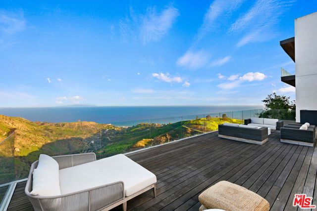 21766 Azurelee Drive, Malibu, CA 90265