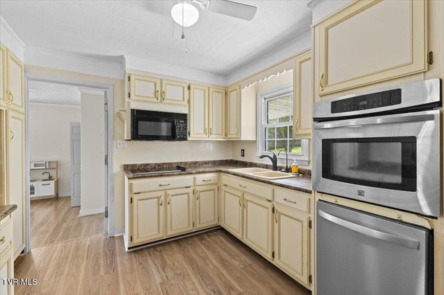 145 Homestead Drive, Bristol, VA 24201