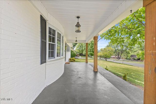 145 Homestead Drive, Bristol, VA 24201