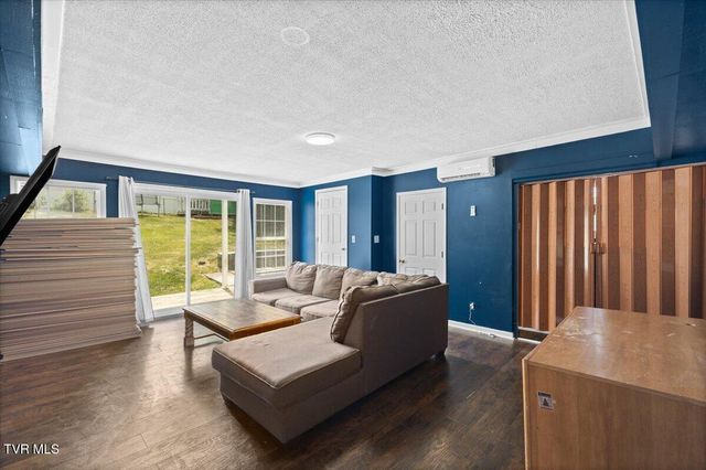 145 Homestead Drive, Bristol, VA 24201