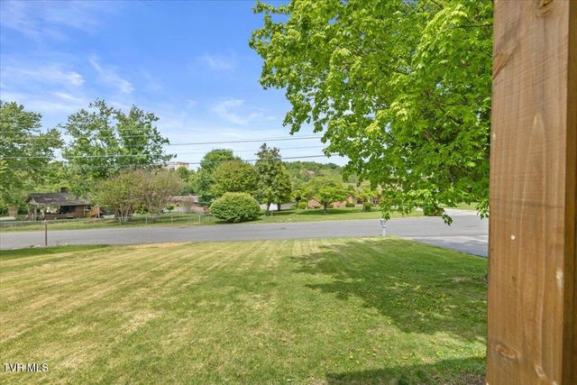 145 Homestead Drive, Bristol, VA 24201