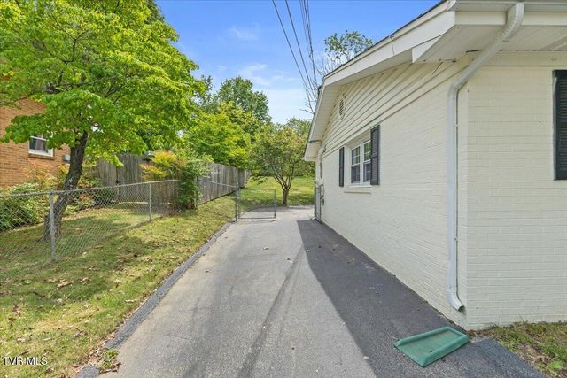 145 Homestead Drive, Bristol, VA 24201