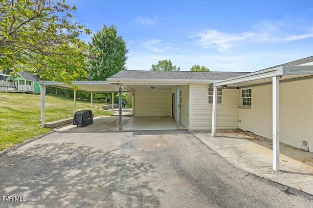 145 Homestead Drive, Bristol, VA 24201