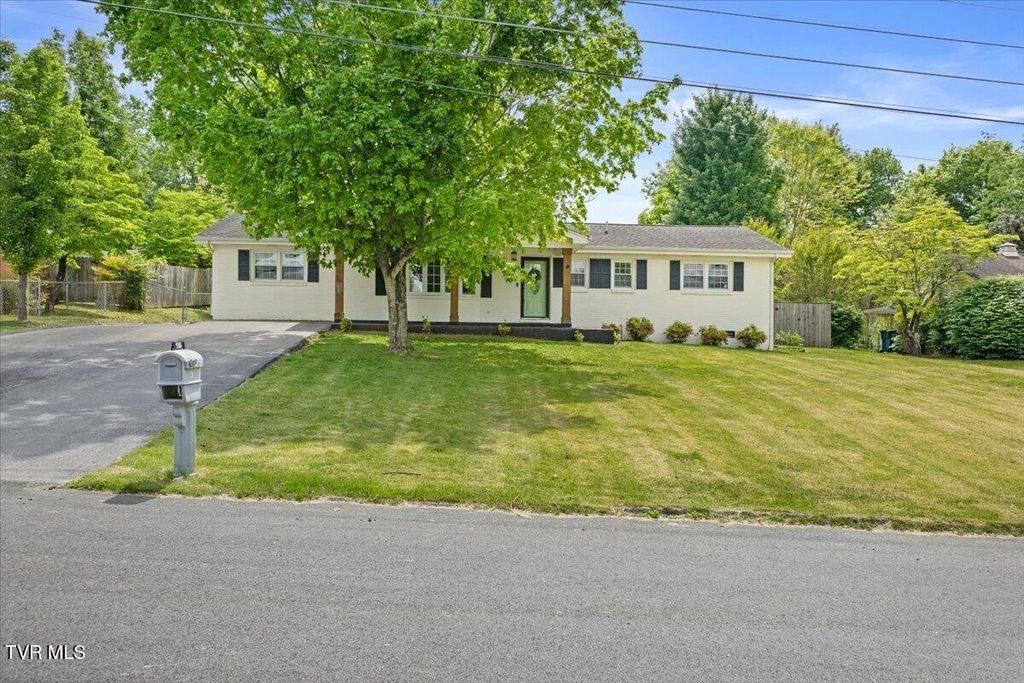 145 Homestead Drive, Bristol, VA 24201