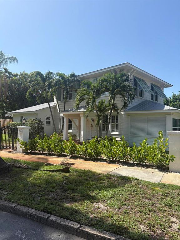 319 BUCKINGHAM Road, West Palm Beach, FL 33405
