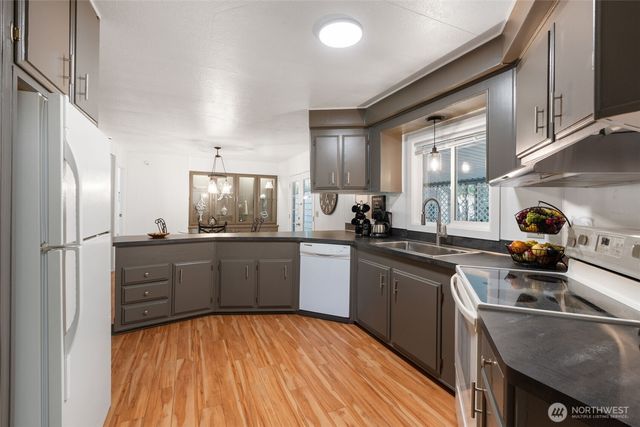 5516 Chelan Lane SE, Lacey, WA 98503