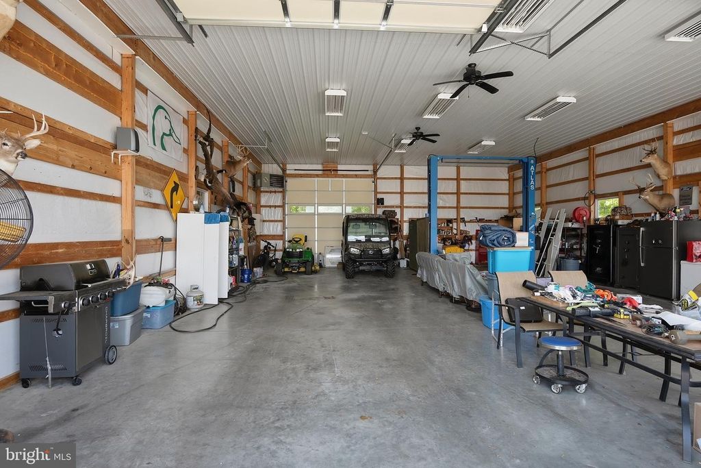 Image 10 of property listing at 34203 CYPRESS RD, Millington, MD 21651