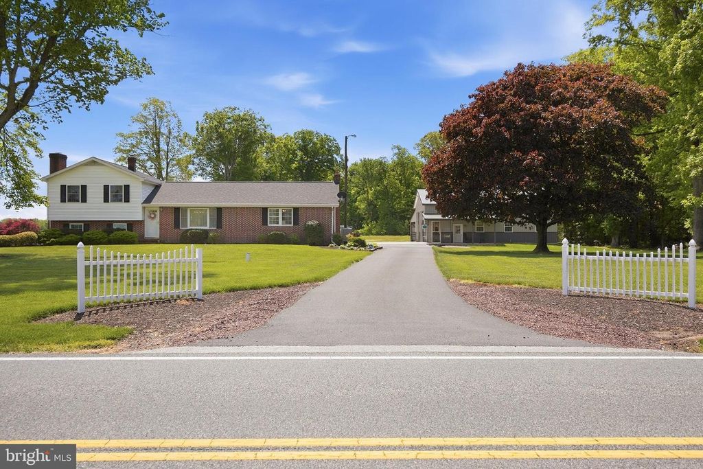 Image 4 of property listing at 34203 CYPRESS RD, Millington, MD 21651