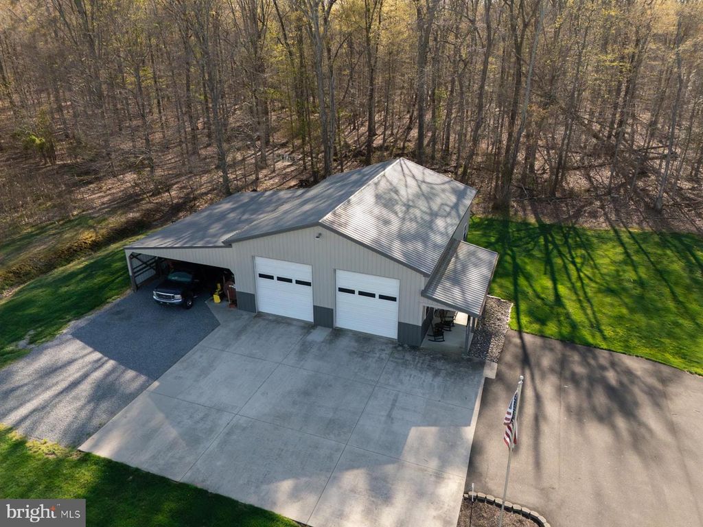 Image 5 of property listing at 34203 CYPRESS RD, Millington, MD 21651