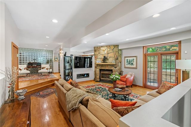 337 Fox Chapel Road, Fox Chapel, PA 15238
