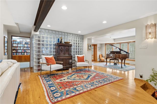 337 Fox Chapel Road, Fox Chapel, PA 15238