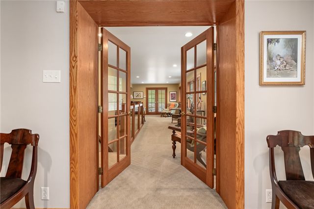 337 Fox Chapel Road, Fox Chapel, PA 15238