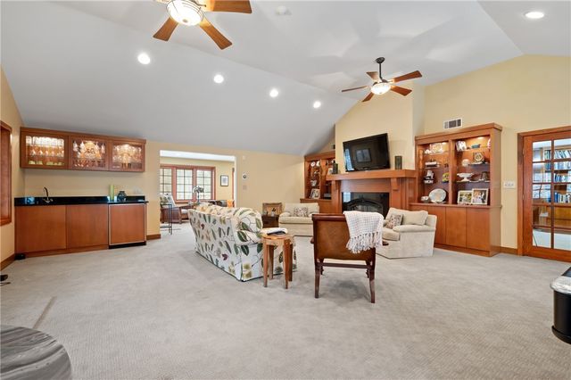 337 Fox Chapel Road, Fox Chapel, PA 15238